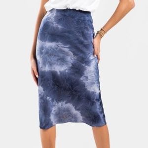 Francesca's Laura Satin Printed Midi Skirt (Small)